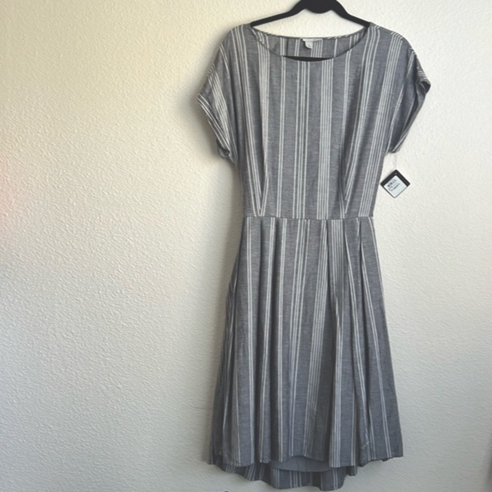 NWT Halogen Open Back Dress - Gray/White Stripes